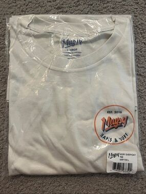 Mugsy Ivory Everyday Tee with Orange Logo